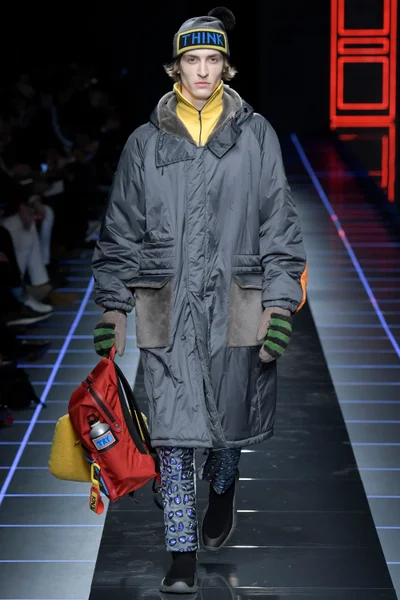 Look 52